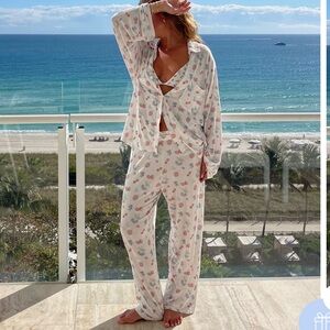 Djerf Avenue “Go Slow” Pajama Set – Summer Berries 🍓🫐